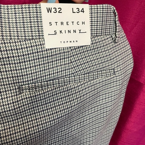 Cool men’s pants- super trendy. - Picture 1 of 3